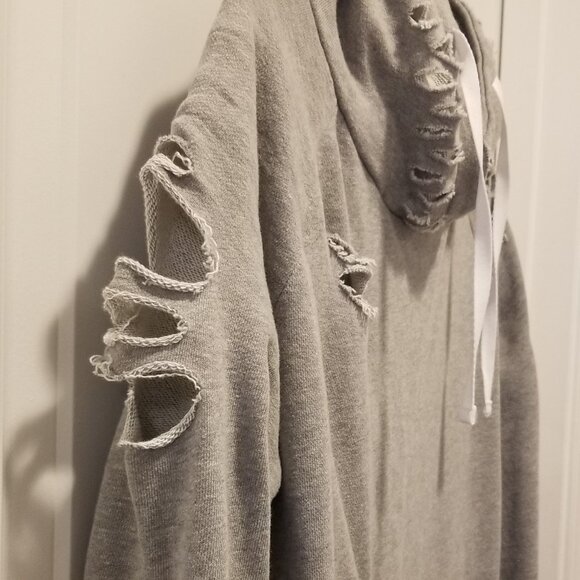 LIKE NEW Women's Chelsea DeBoer XS Distressed Hoodie - Picture 10 of 16